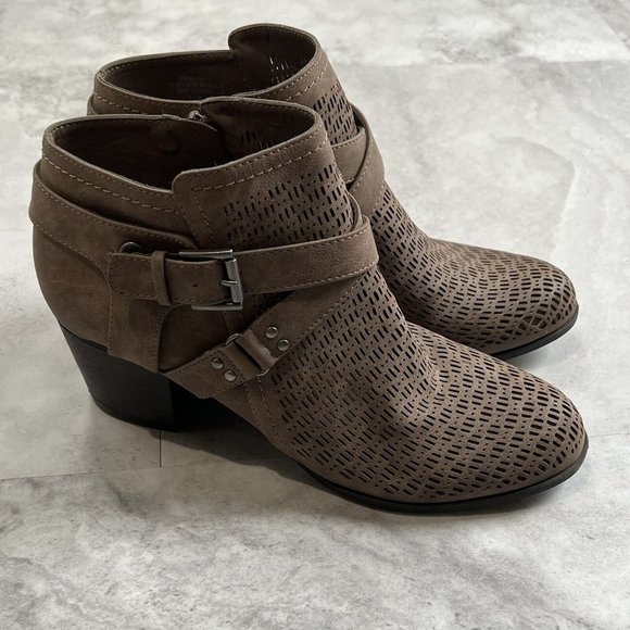 INDIGO rd Sablena Laser Cut Booties Size 8.5 Brown Ankle Buckle‎ Heel Boots - Picture 1 of 8